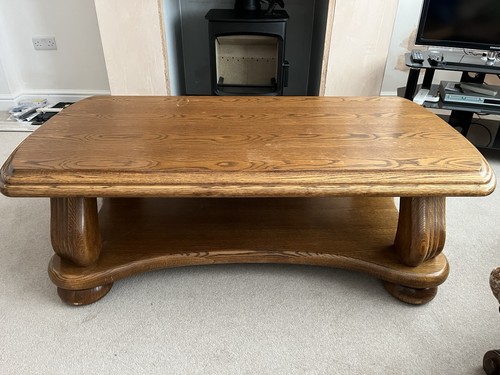 Large solid oak coffee table - oak,